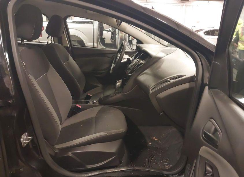 Photo 5 of 2012 Ford Focus S (VIN 1FAHP3E26CL114359)