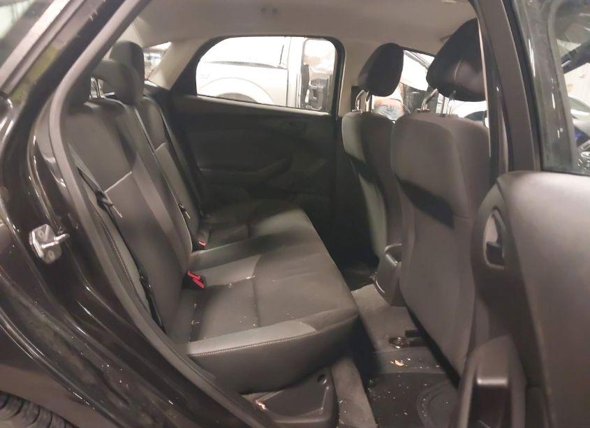 Photo 8 of 2012 Ford Focus S (VIN 1FAHP3E26CL114359)