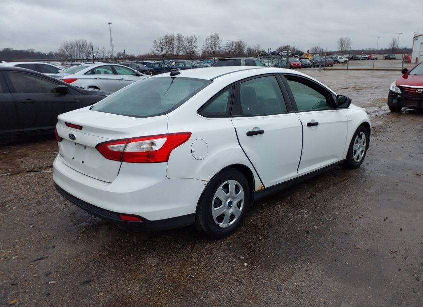 Photo 4 of 2012 Ford Focus S (VIN 1FAHP3E26CL232699)