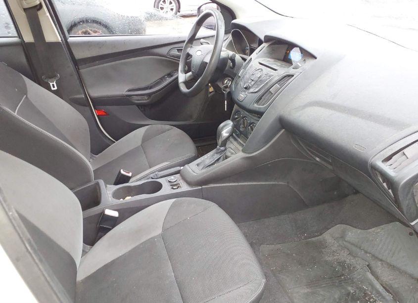 Photo 5 of 2012 Ford Focus S (VIN 1FAHP3E26CL232699)