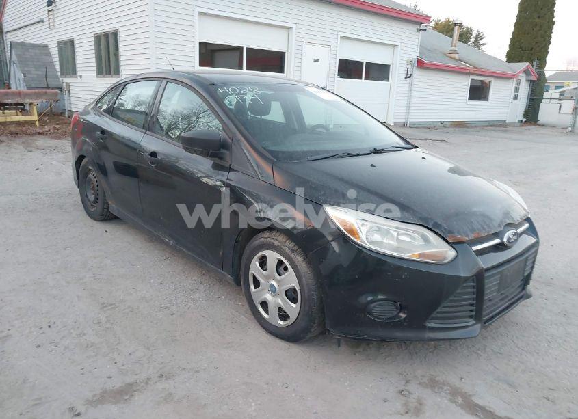 2012 Ford Focus S (VIN 1FAHP3E27CL134099) main photo