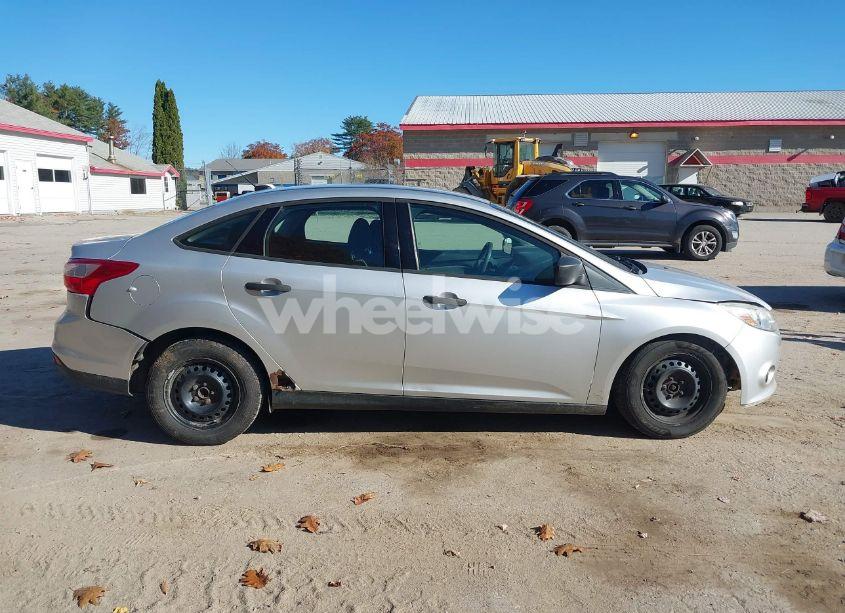 Photo 13 of 2012 Ford Focus S (VIN 1FAHP3E27CL182220)