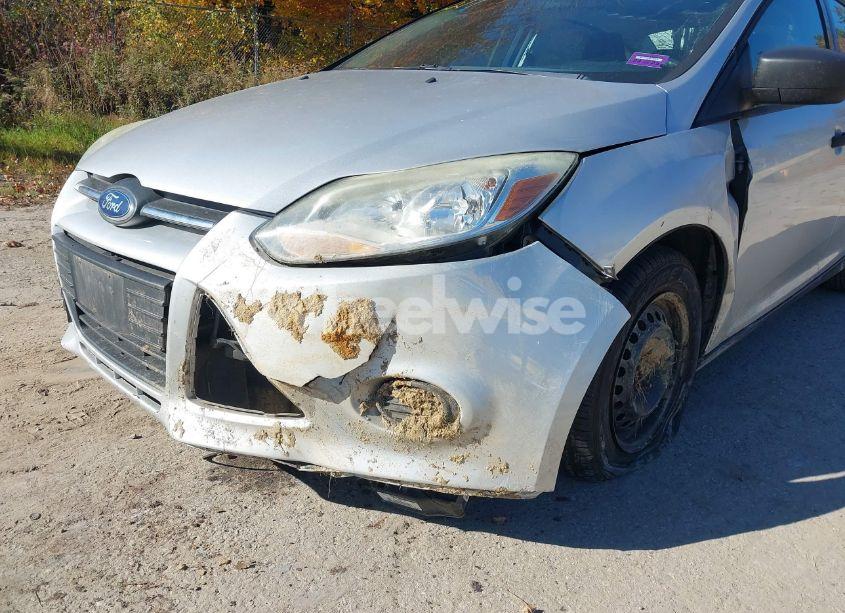 Photo 6 of 2012 Ford Focus S (VIN 1FAHP3E27CL182220)