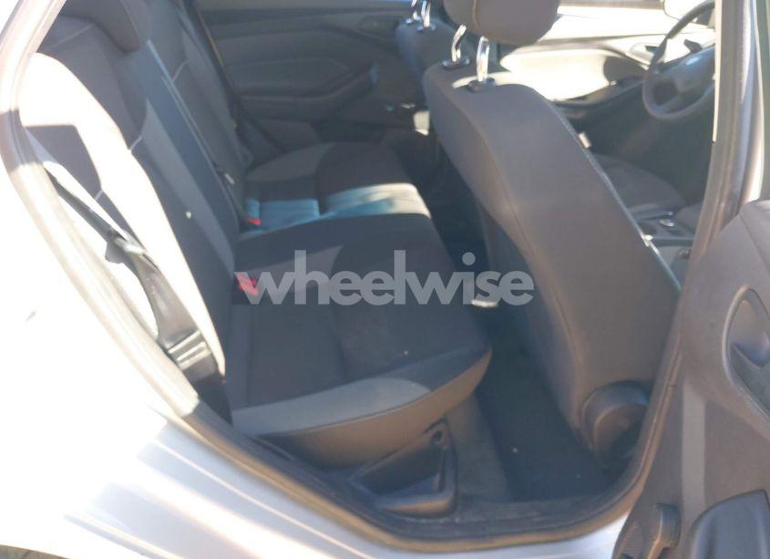Photo 8 of 2012 Ford Focus S (VIN 1FAHP3E27CL182220)