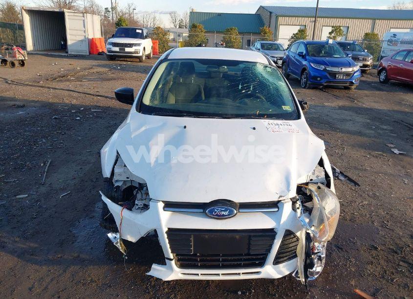 Photo 12 of 2012 Ford Focus S (VIN 1FAHP3E27CL182783)