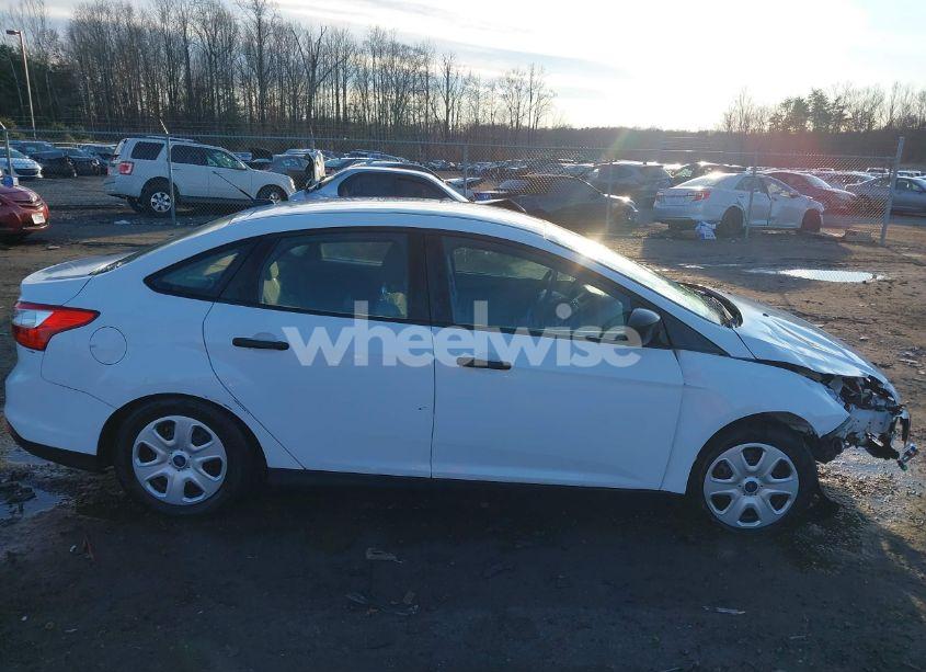 Photo 13 of 2012 Ford Focus S (VIN 1FAHP3E27CL182783)