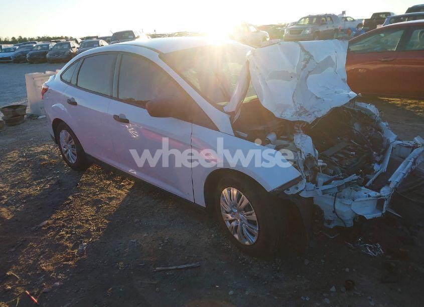 2012 Ford Focus S (VIN 1FAHP3E27CL231755) main photo