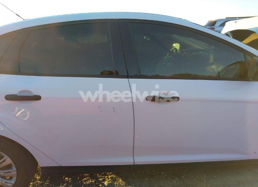 Photo 14 of 2012 Ford Focus S (VIN 1FAHP3E27CL231755)