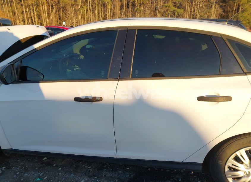 Photo 15 of 2012 Ford Focus S (VIN 1FAHP3E27CL231755)