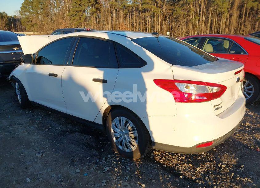 Photo 3 of 2012 Ford Focus S (VIN 1FAHP3E27CL231755)