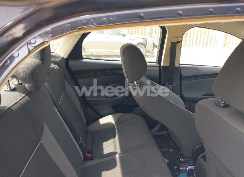 Photo 8 of 2012 Ford Focus S (VIN 1FAHP3E27CL408370)