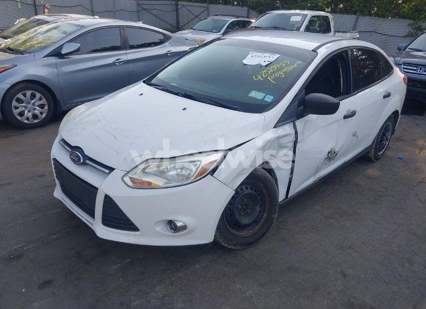 Photo 2 of 2012 Ford Focus S (VIN 1FAHP3E28CL276235)