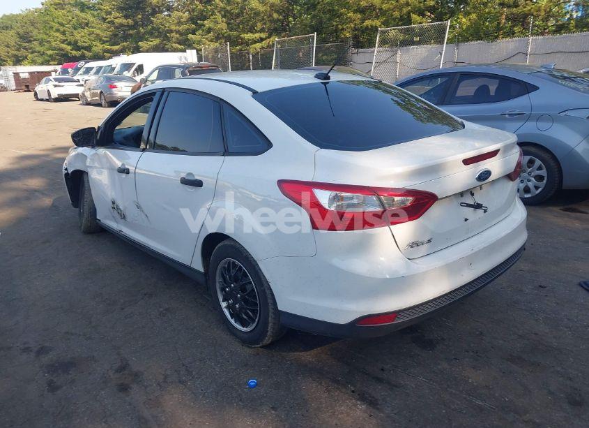 Photo 3 of 2012 Ford Focus S (VIN 1FAHP3E28CL276235)