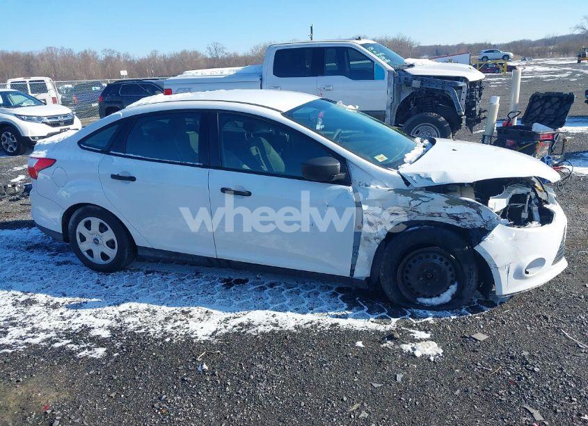 Photo 14 of 2012 Ford Focus S (VIN 1FAHP3E28CL282844)