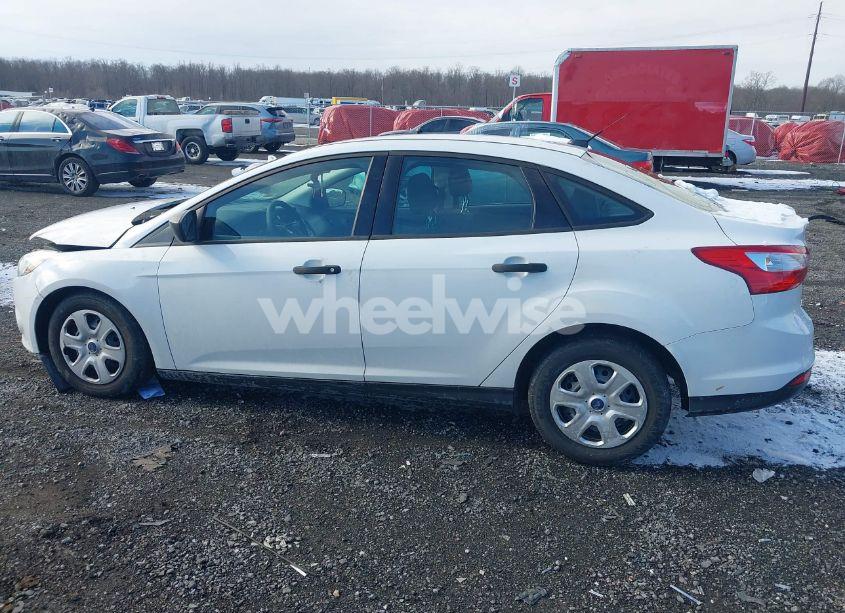 Photo 15 of 2012 Ford Focus S (VIN 1FAHP3E28CL282844)