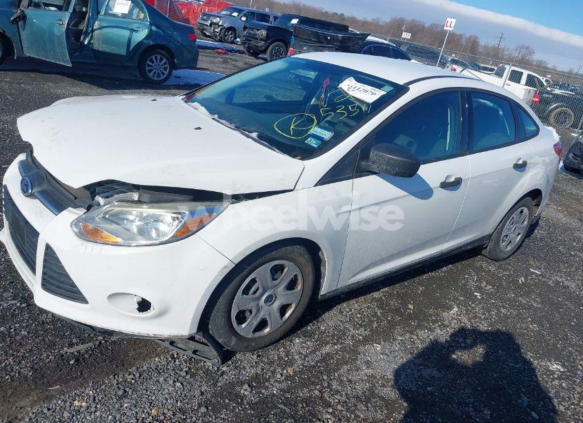 Photo 2 of 2012 Ford Focus S (VIN 1FAHP3E28CL282844)