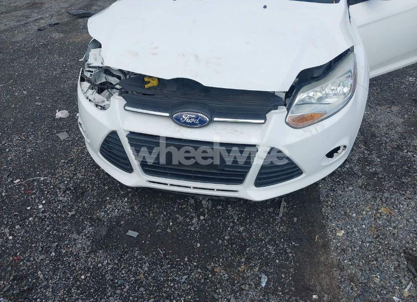 Photo 6 of 2012 Ford Focus S (VIN 1FAHP3E28CL282844)