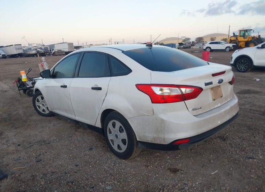 Photo 14 of 2012 Ford Focus S (VIN 1FAHP3E28CL323957)