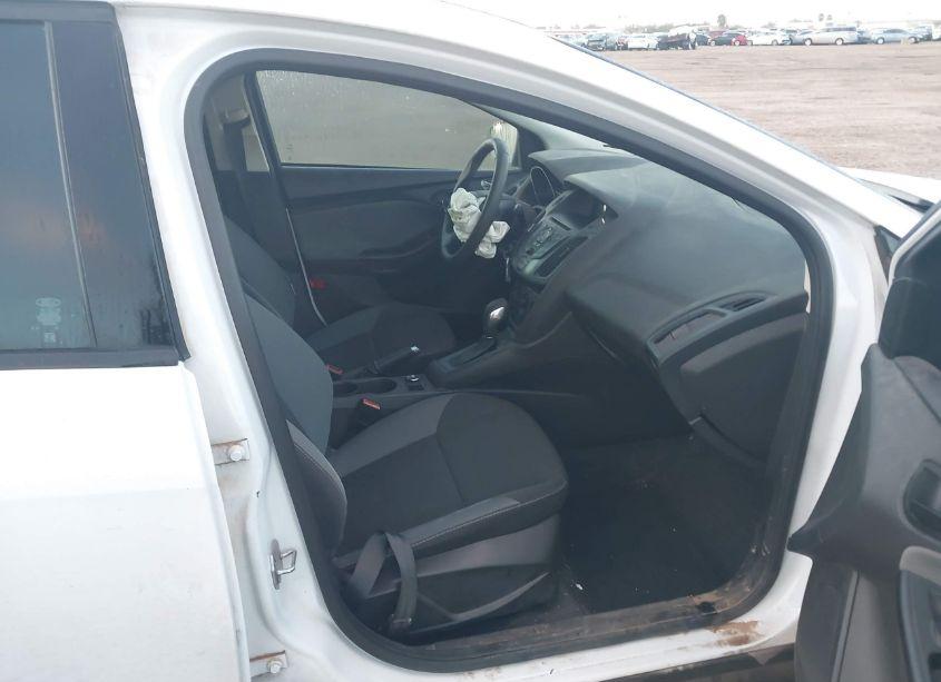 Photo 5 of 2012 Ford Focus S (VIN 1FAHP3E28CL323957)