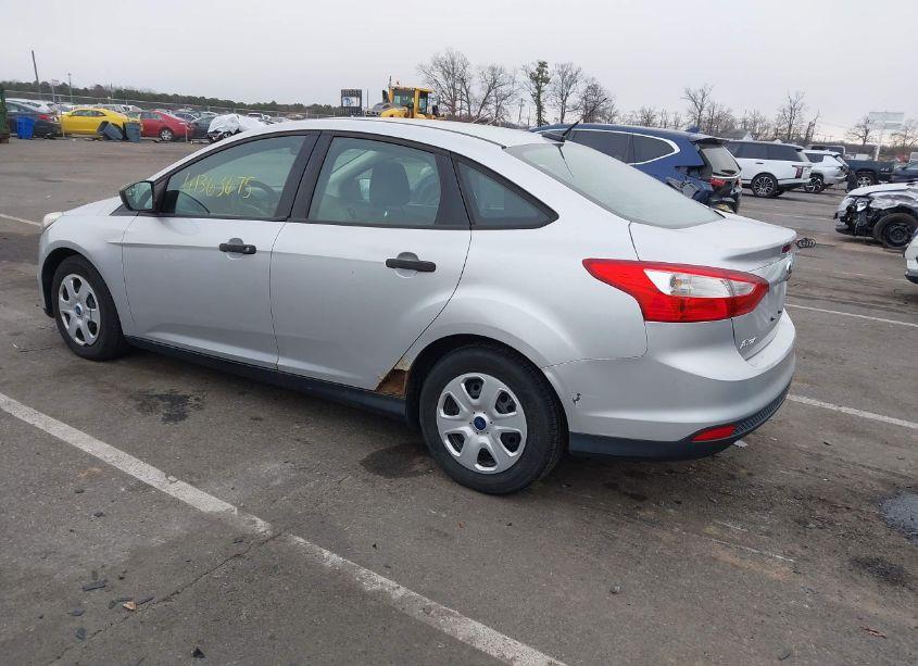 Photo 3 of 2012 Ford Focus S (VIN 1FAHP3E28CL460560)