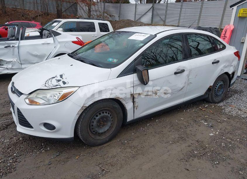 Photo 2 of 2012 Ford Focus S (VIN 1FAHP3E28CL463880)