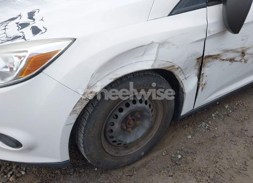 Photo 6 of 2012 Ford Focus S (VIN 1FAHP3E28CL463880)