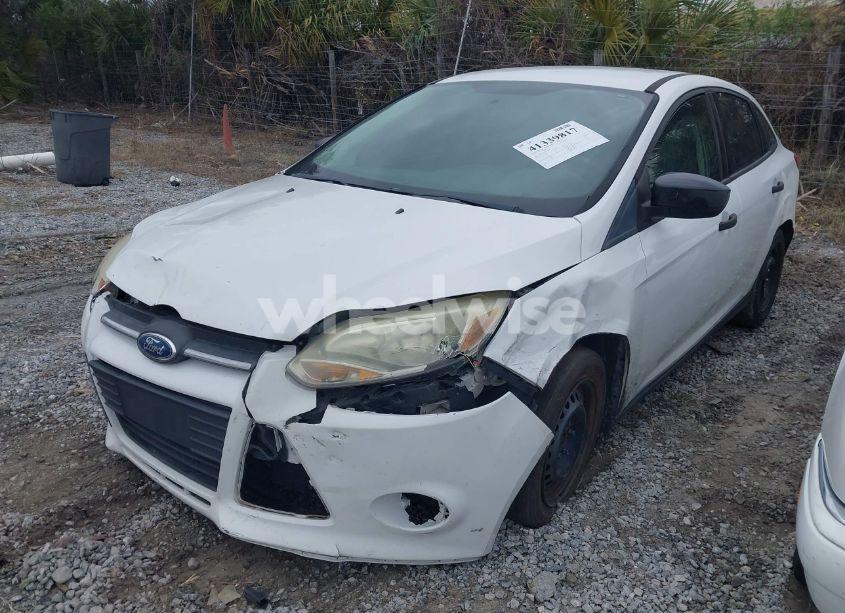 Photo 2 of 2012 Ford Focus S (VIN 1FAHP3E29CL254616)