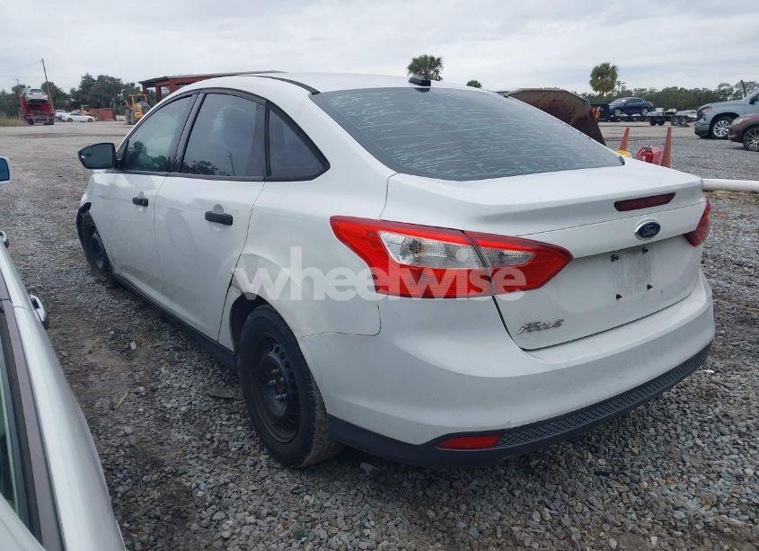 Photo 3 of 2012 Ford Focus S (VIN 1FAHP3E29CL254616)