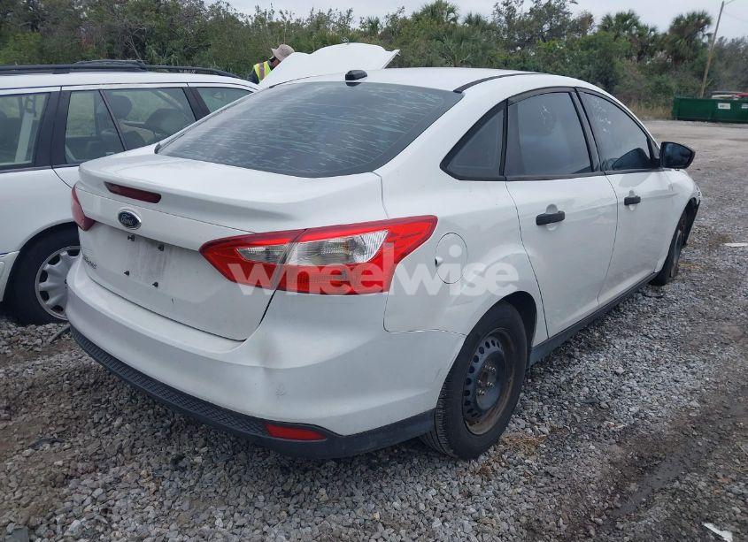 Photo 4 of 2012 Ford Focus S (VIN 1FAHP3E29CL254616)