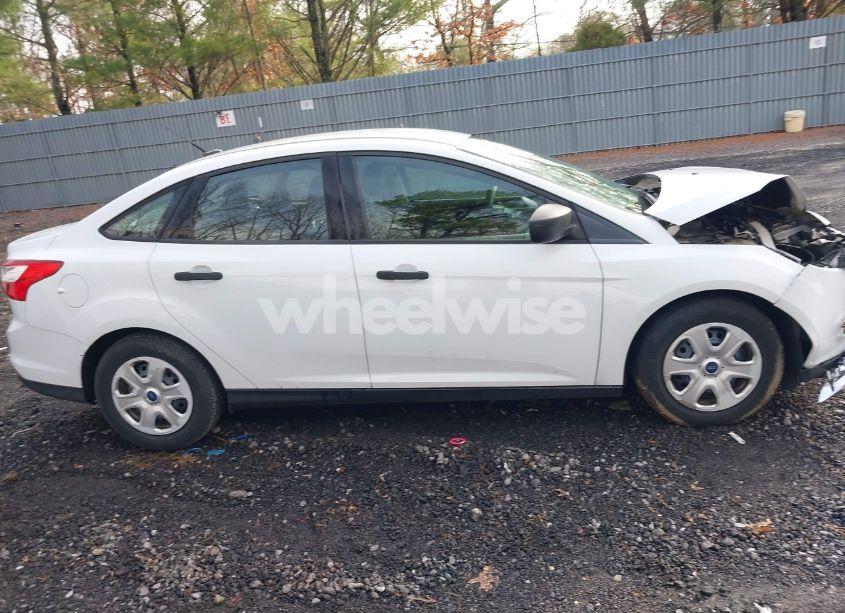 Photo 13 of 2012 Ford Focus S (VIN 1FAHP3E29CL423954)
