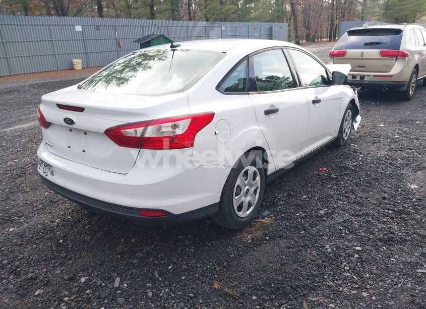 Photo 4 of 2012 Ford Focus S (VIN 1FAHP3E29CL423954)