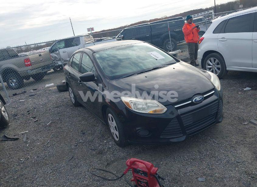 2012 Ford Focus S (VIN 1FAHP3E2XCL251871) main photo