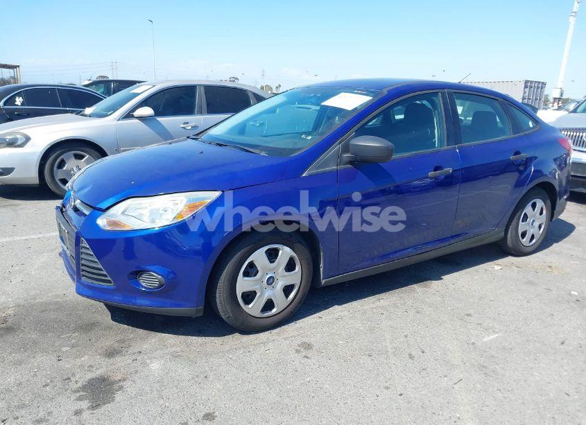 Photo 2 of 2012 Ford Focus S (VIN 1FAHP3E2XCL271313)