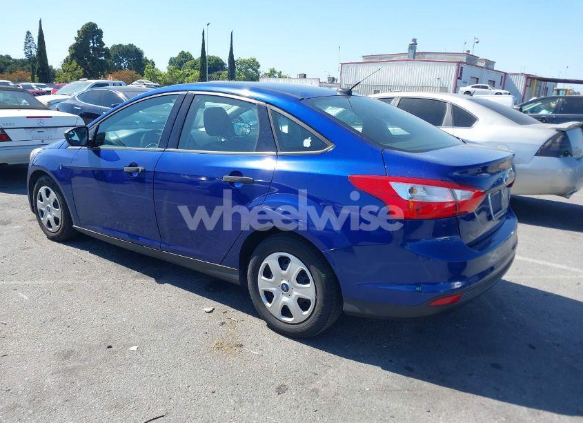Photo 3 of 2012 Ford Focus S (VIN 1FAHP3E2XCL271313)