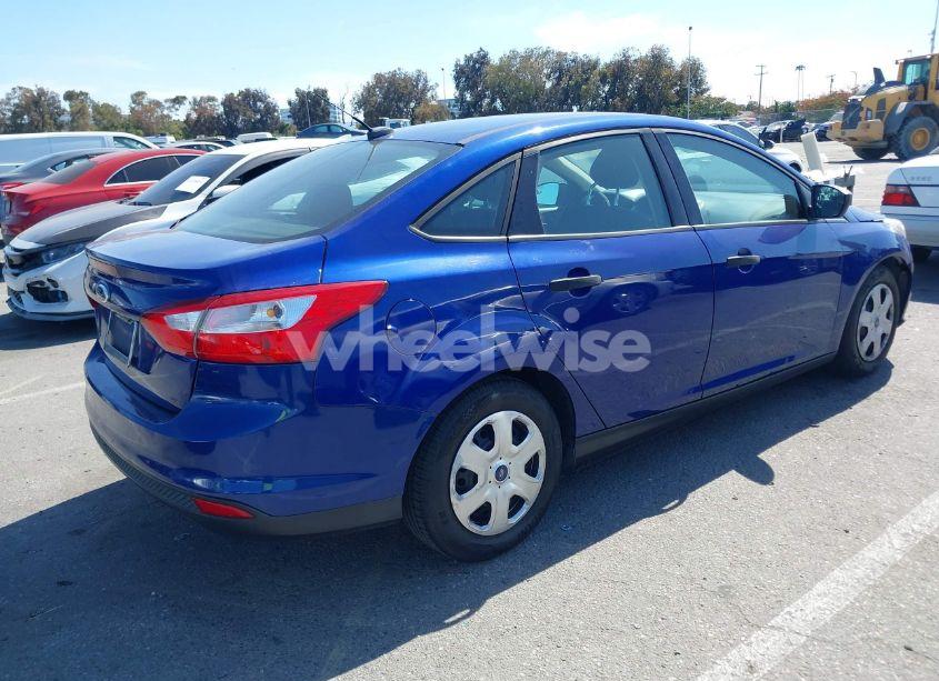 Photo 4 of 2012 Ford Focus S (VIN 1FAHP3E2XCL271313)