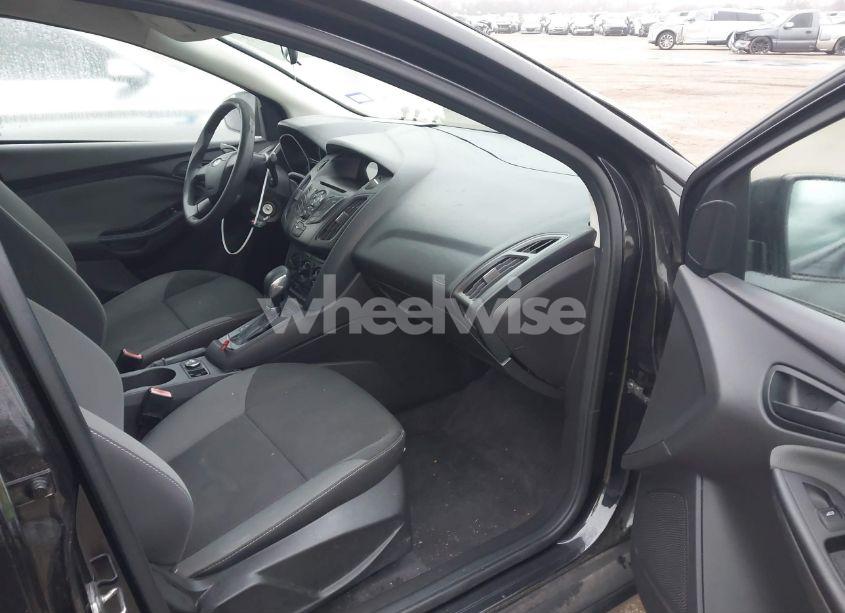 Photo 5 of 2012 Ford Focus S (VIN 1FAHP3E2XCL289861)