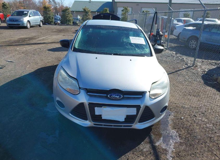 Photo 12 of 2012 Ford Focus S (VIN 1FAHP3E2XCL327346)