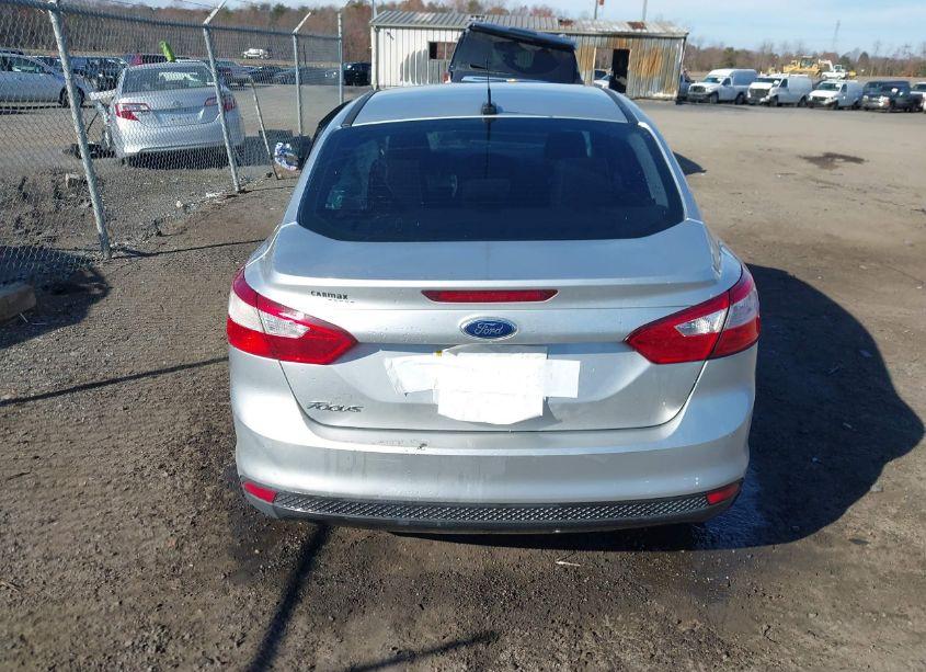 Photo 16 of 2012 Ford Focus S (VIN 1FAHP3E2XCL327346)