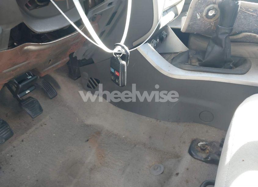 Photo 11 of 2010 Ford Focus S (VIN 1FAHP3EN0AW160596)