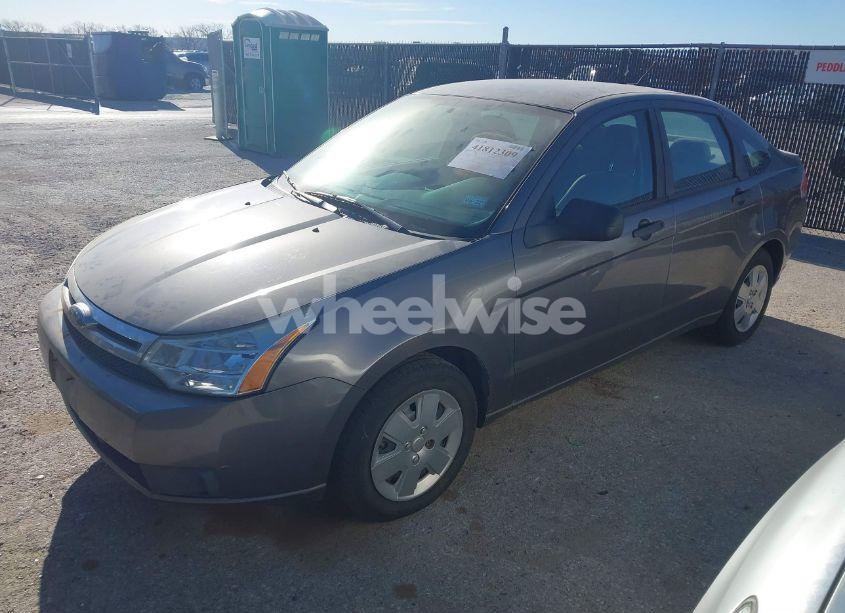 Photo 2 of 2010 Ford Focus S (VIN 1FAHP3EN0AW160596)
