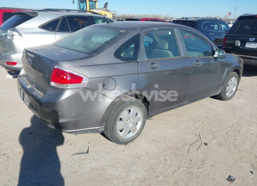 Photo 4 of 2010 Ford Focus S (VIN 1FAHP3EN0AW160596)