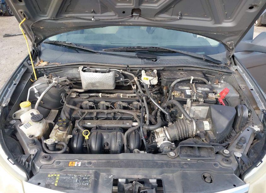 Photo 10 of 2010 Ford Focus S (VIN 1FAHP3EN0AW231036)