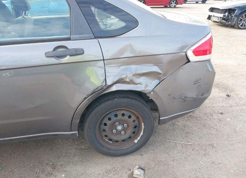 Photo 6 of 2010 Ford Focus S (VIN 1FAHP3EN0AW231036)