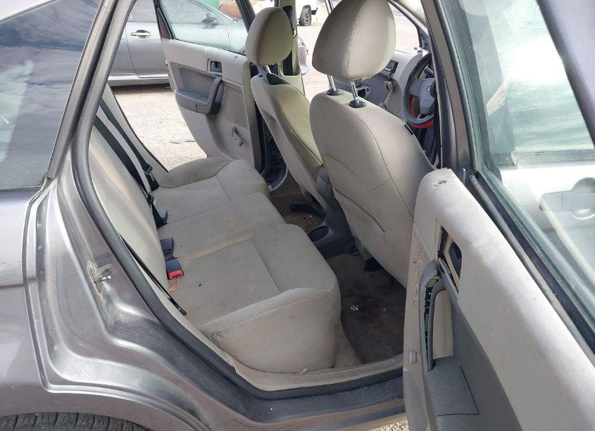 Photo 8 of 2010 Ford Focus S (VIN 1FAHP3EN0AW231036)