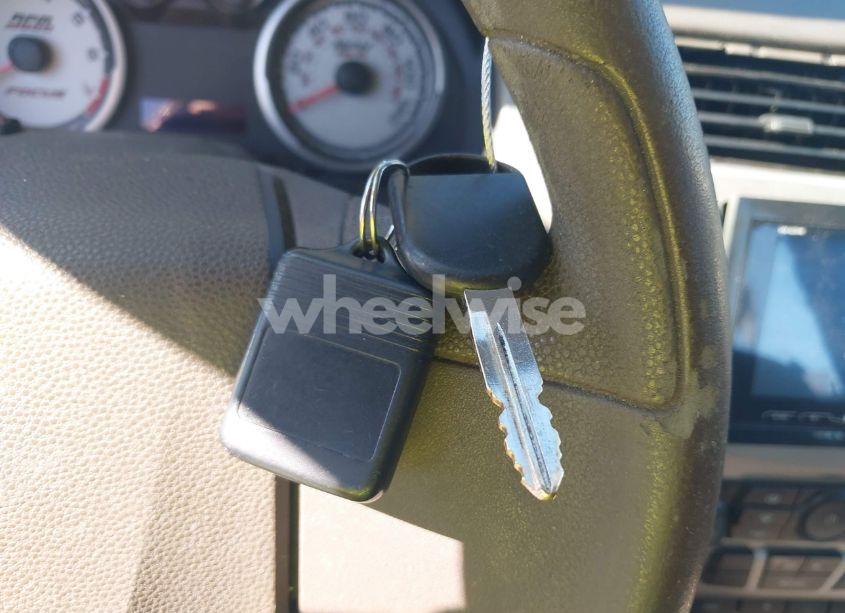 Photo 11 of 2010 Ford Focus S (VIN 1FAHP3EN0AW299000)