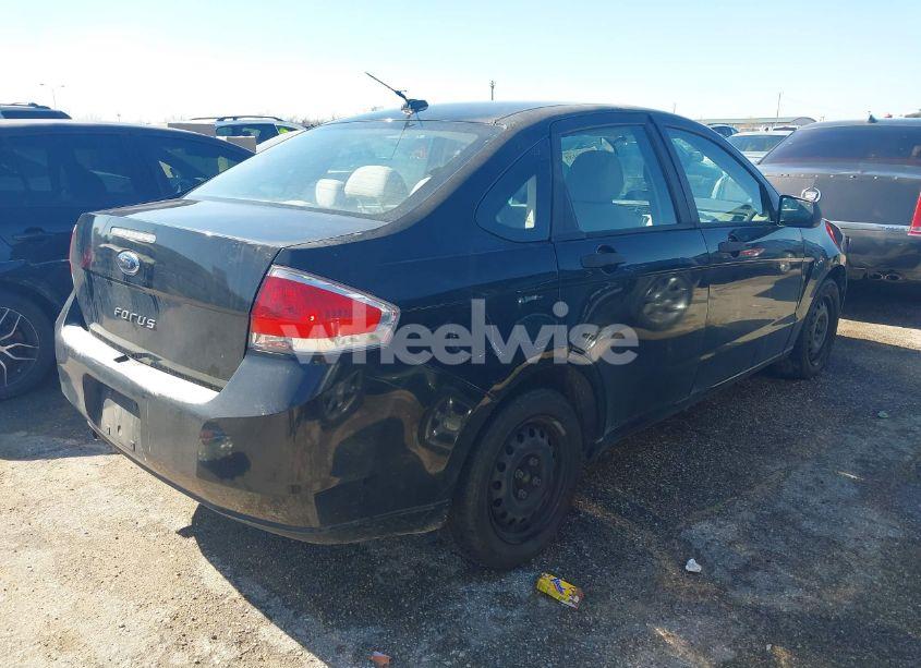 Photo 4 of 2010 Ford Focus S (VIN 1FAHP3EN0AW299000)