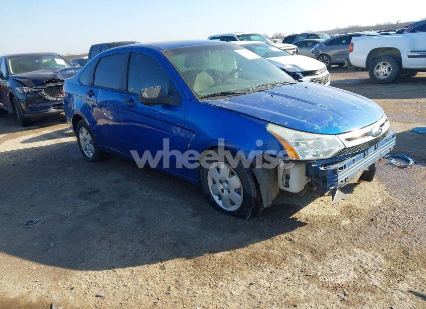2011 Ford Focus S (VIN 1FAHP3EN0BW204940) main photo