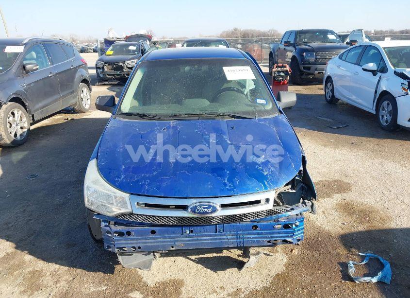 Photo 12 of 2011 Ford Focus S (VIN 1FAHP3EN0BW204940)