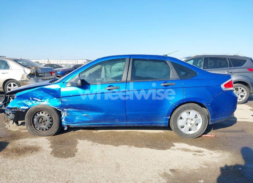 Photo 14 of 2011 Ford Focus S (VIN 1FAHP3EN0BW204940)