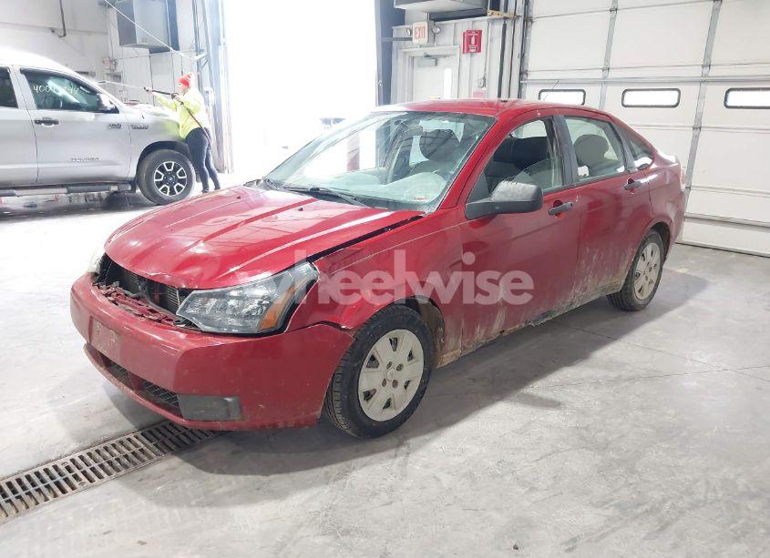 Photo 2 of 2010 Ford Focus S (VIN 1FAHP3EN1AW135724)